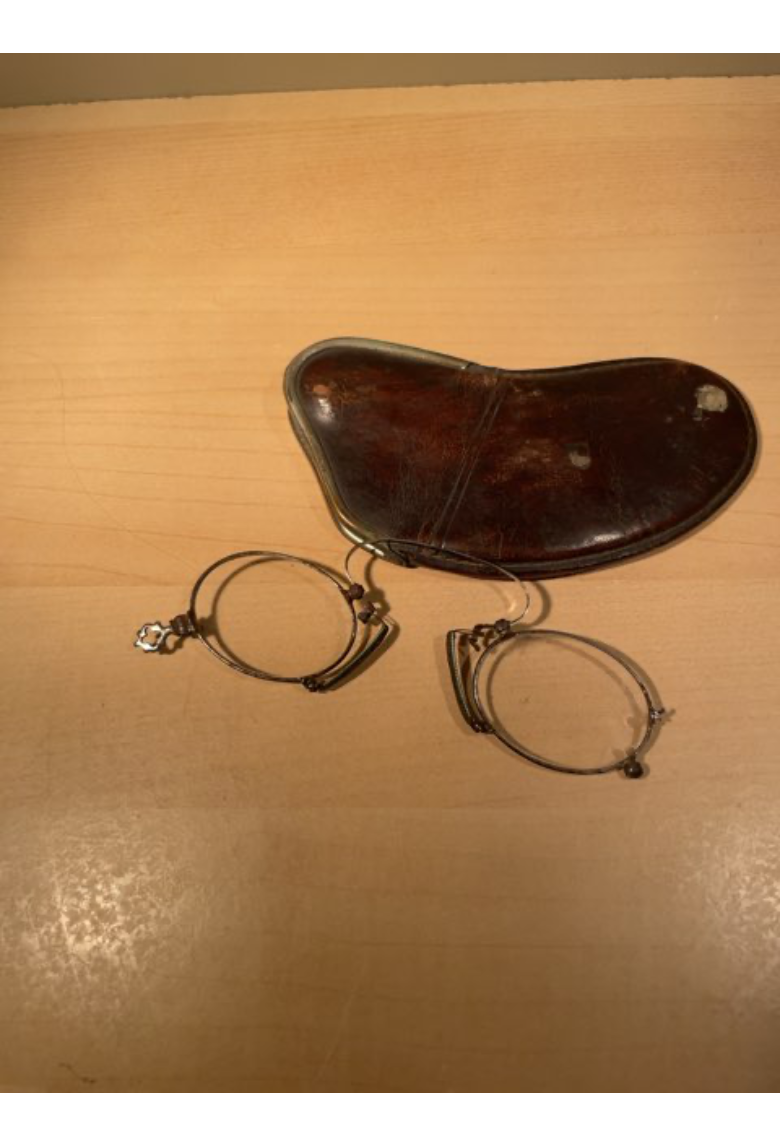 Gammel læsebrille/monokel